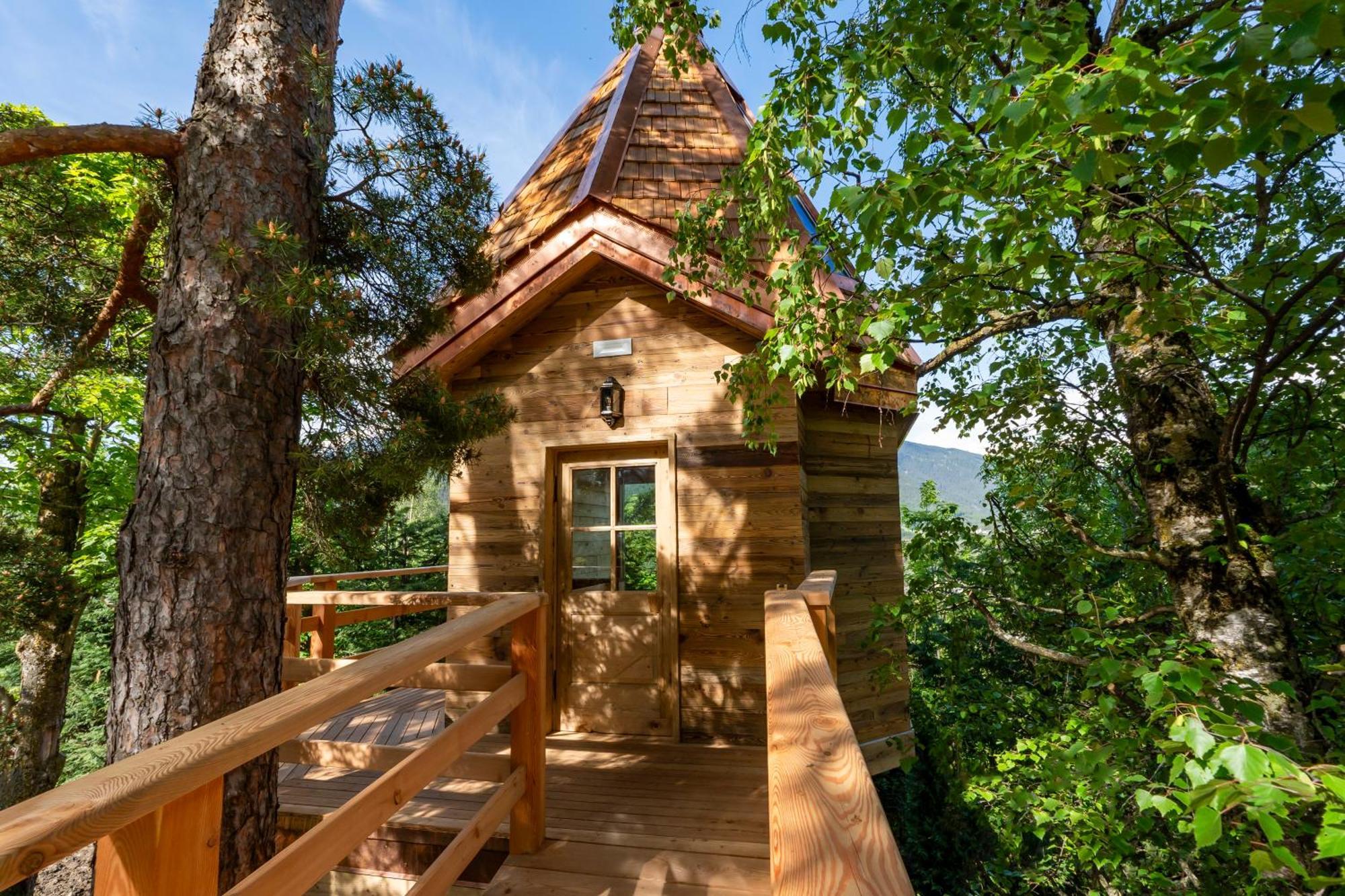 Qc Terme Grand Hotel Bagni Nuovi Bormio Exteriér fotografie Treehouse at the Treehouse Lodge