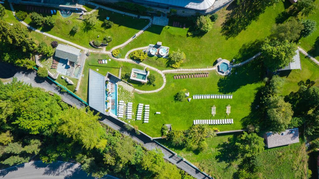 Qc Terme Grand Hotel Bagni Nuovi Bormio Exteriér fotografie Aerial view of the park