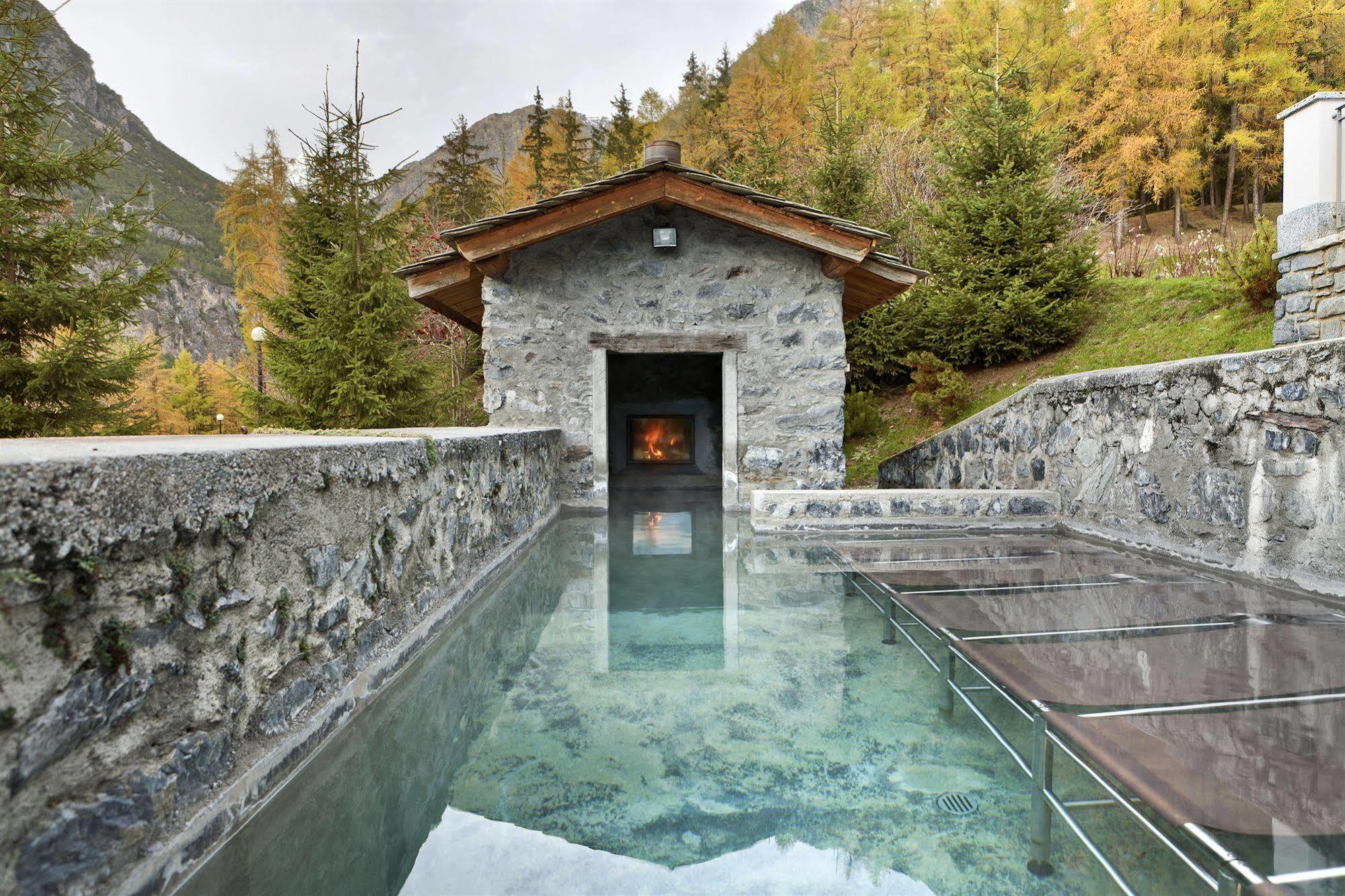Qc Terme Grand Hotel Bagni Nuovi Bormio Exteriér fotografie The thermal baths of Vals